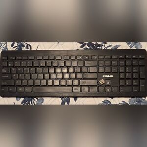 ASUS Wireless Full Size Keyboard w/ USB Receiver- Tested & Working
